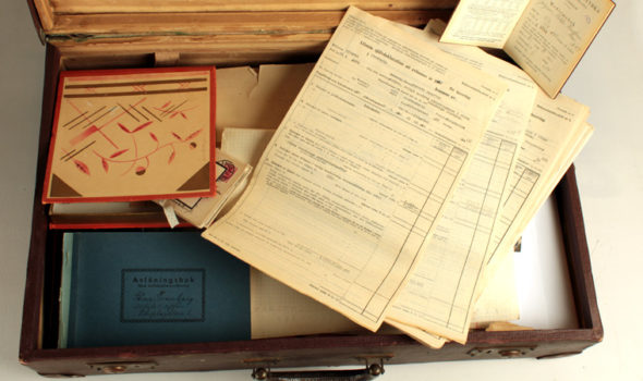 Antikvitetshandlarens koffert från 1956. Ur Stina Swanbergs Antikvitetsaffär:s arkiv hos Centrum för Näringslivshistoria.