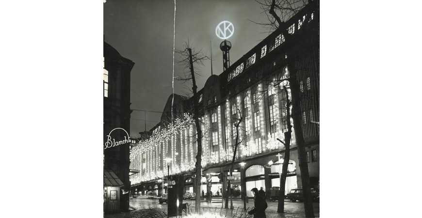 Lucka 4: Julskyltning