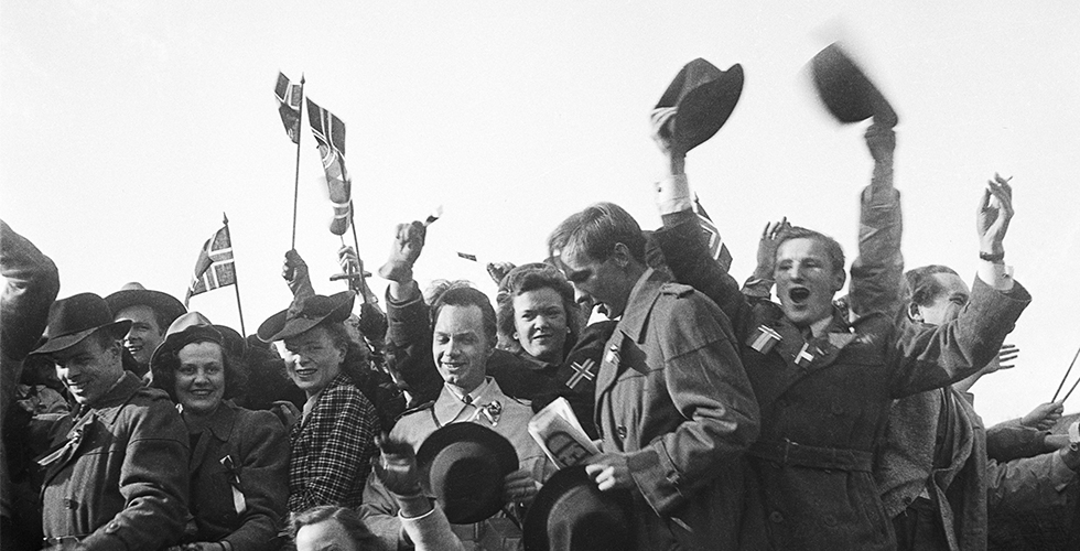 1945 - Krigsslut, sänkt rösträttsålder och premiär för Pippi