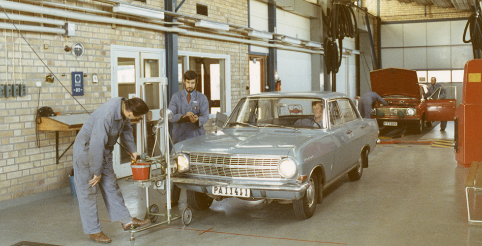 60 år för ökad trafiksäkerhet